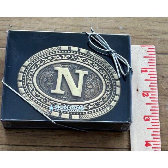 Montana Silversmiths Oval Brass Cast Filigree Initial N Belt Buckle Rope Border - Picture 3 of 4